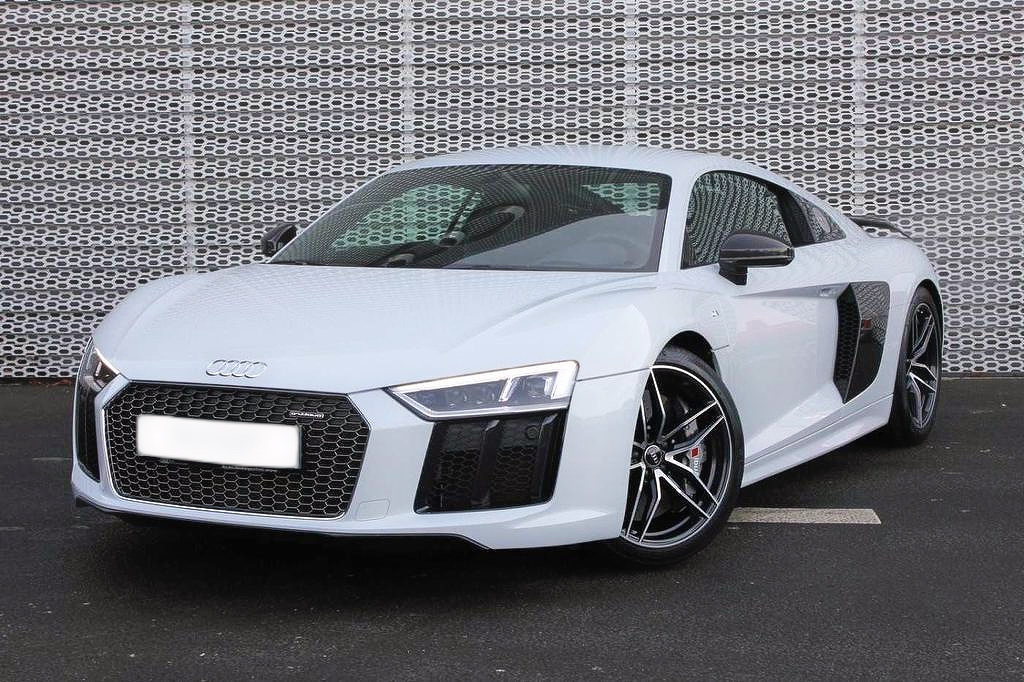 Audi R8 V10 Hire Luton