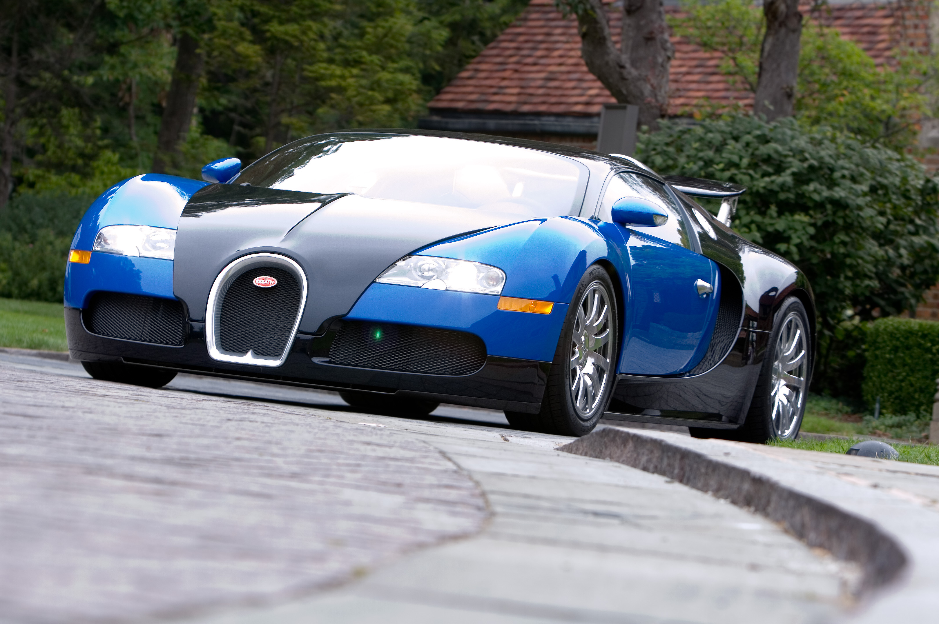 Bugatti Veyron Hire Bolton Bradford Leeds Manchester Luton London Manchester